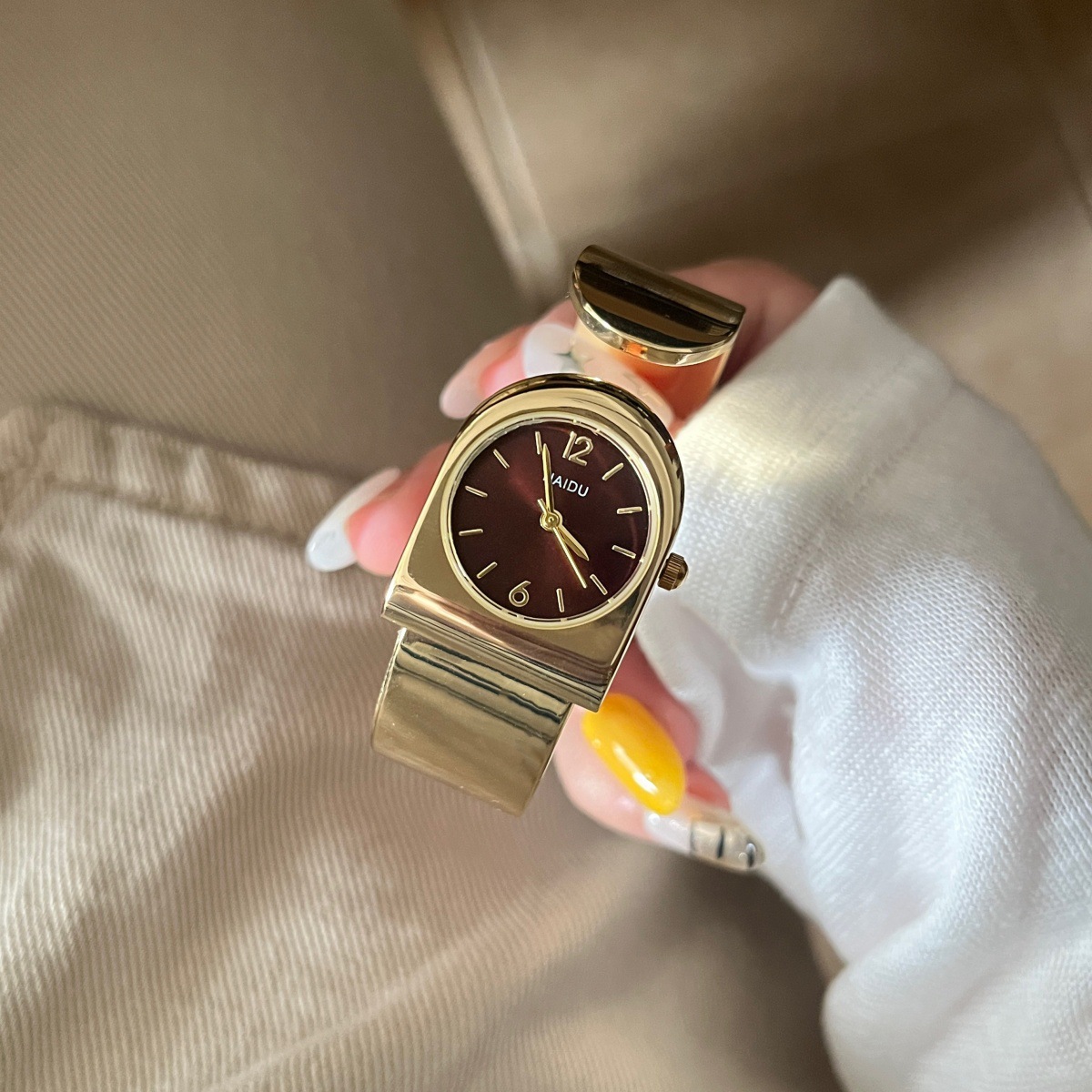 2026 New Gold Bracelet Watch W - огляд і ціна Luxury Watch Levels