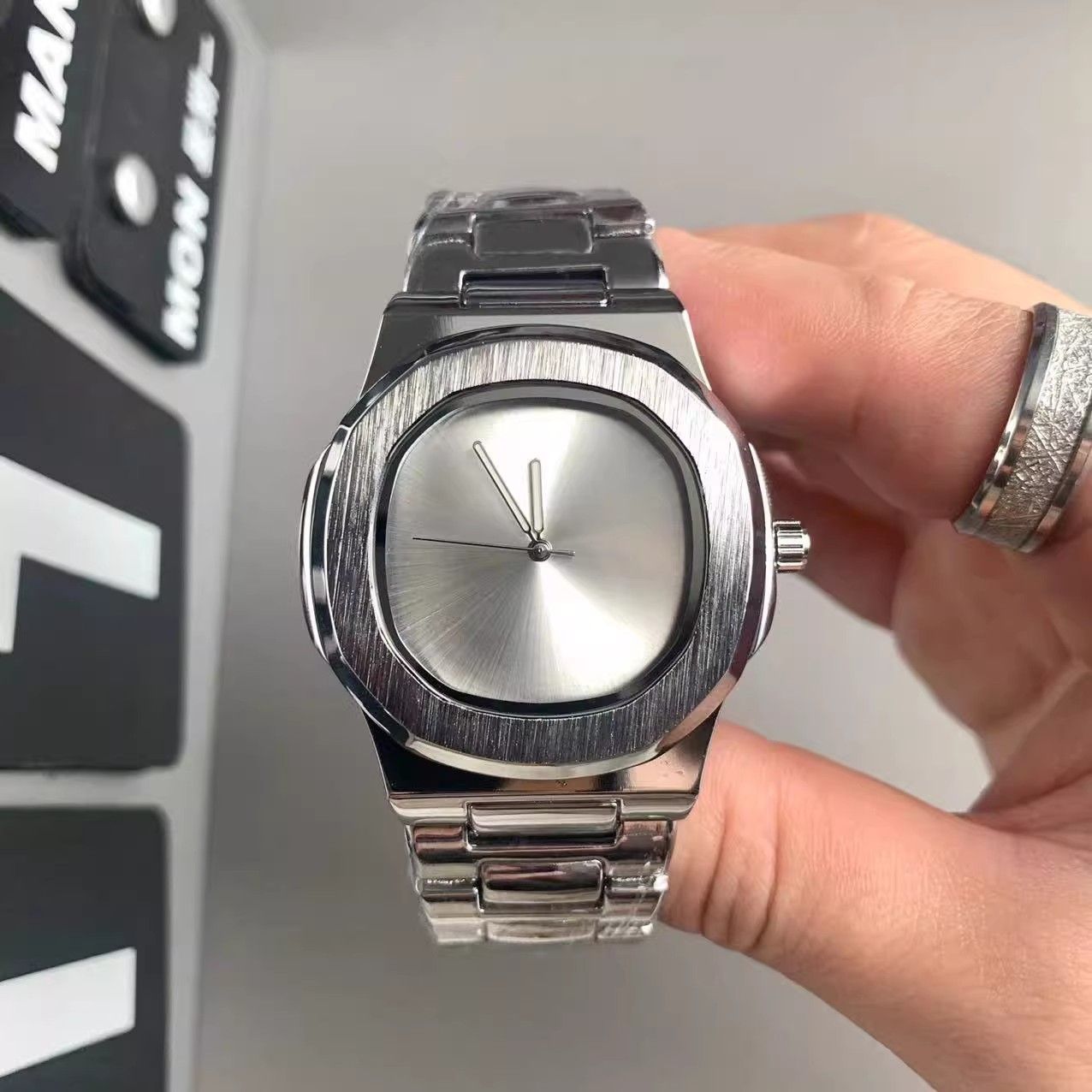 Custom Logo Men's Quartz Watch - огляд і ціна Luxury Quartz Watch Brands