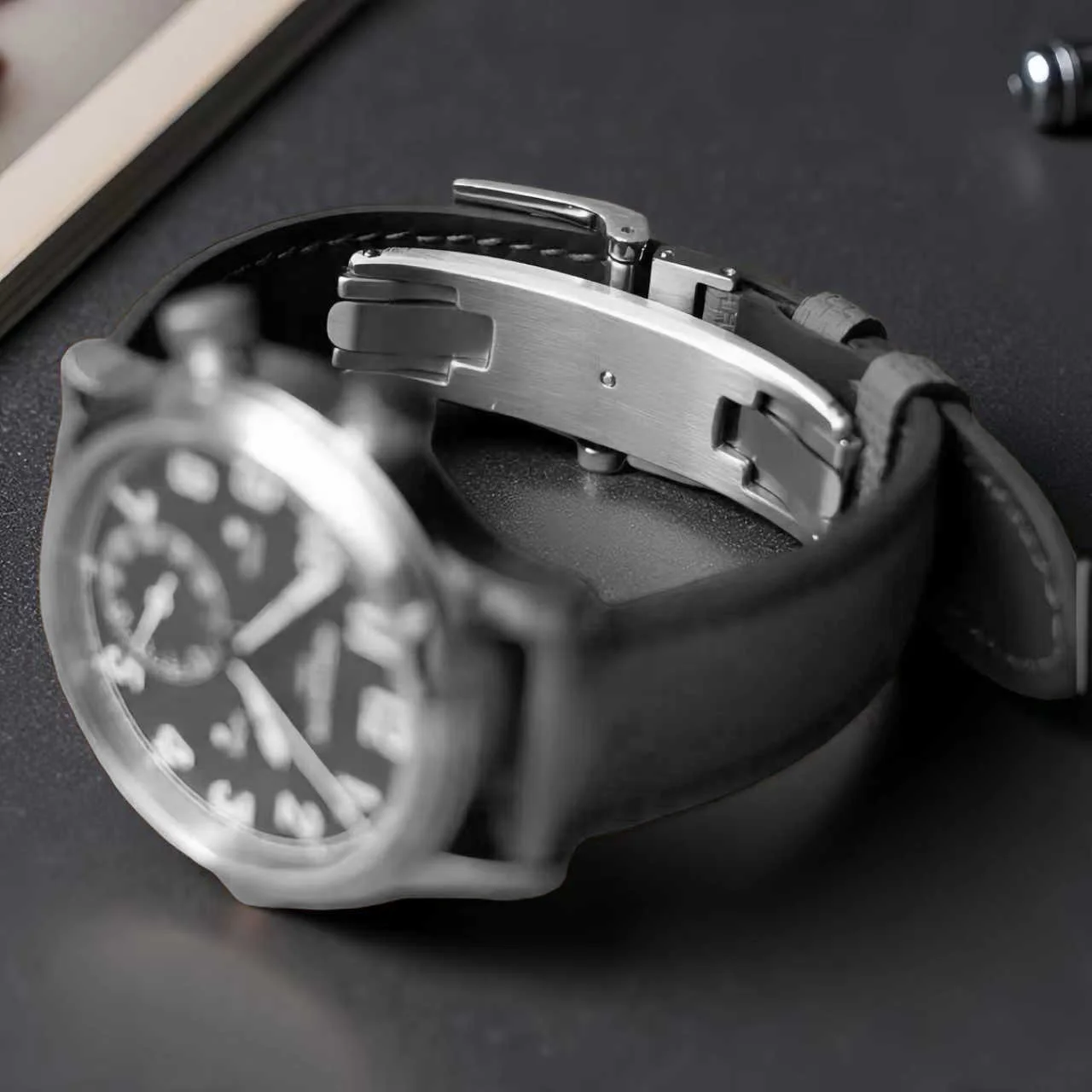 Deployant Clasp Watch Strap Sp - огляд і ціна Quiet Luxury Watch